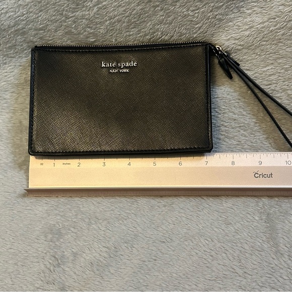 Kate Spade Wristlet - Picture 3 of 5